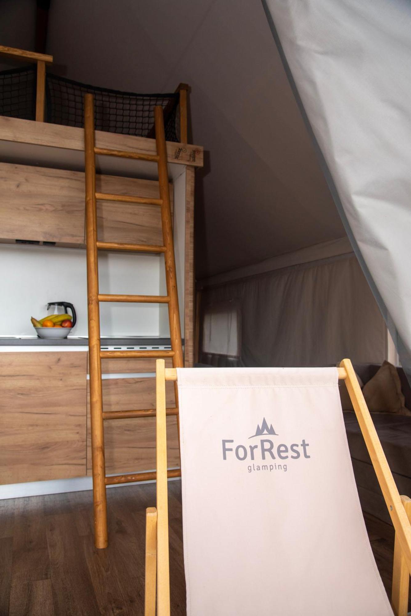 Forrest Glamping Hotel Banska Stiavnica Bagian luar foto