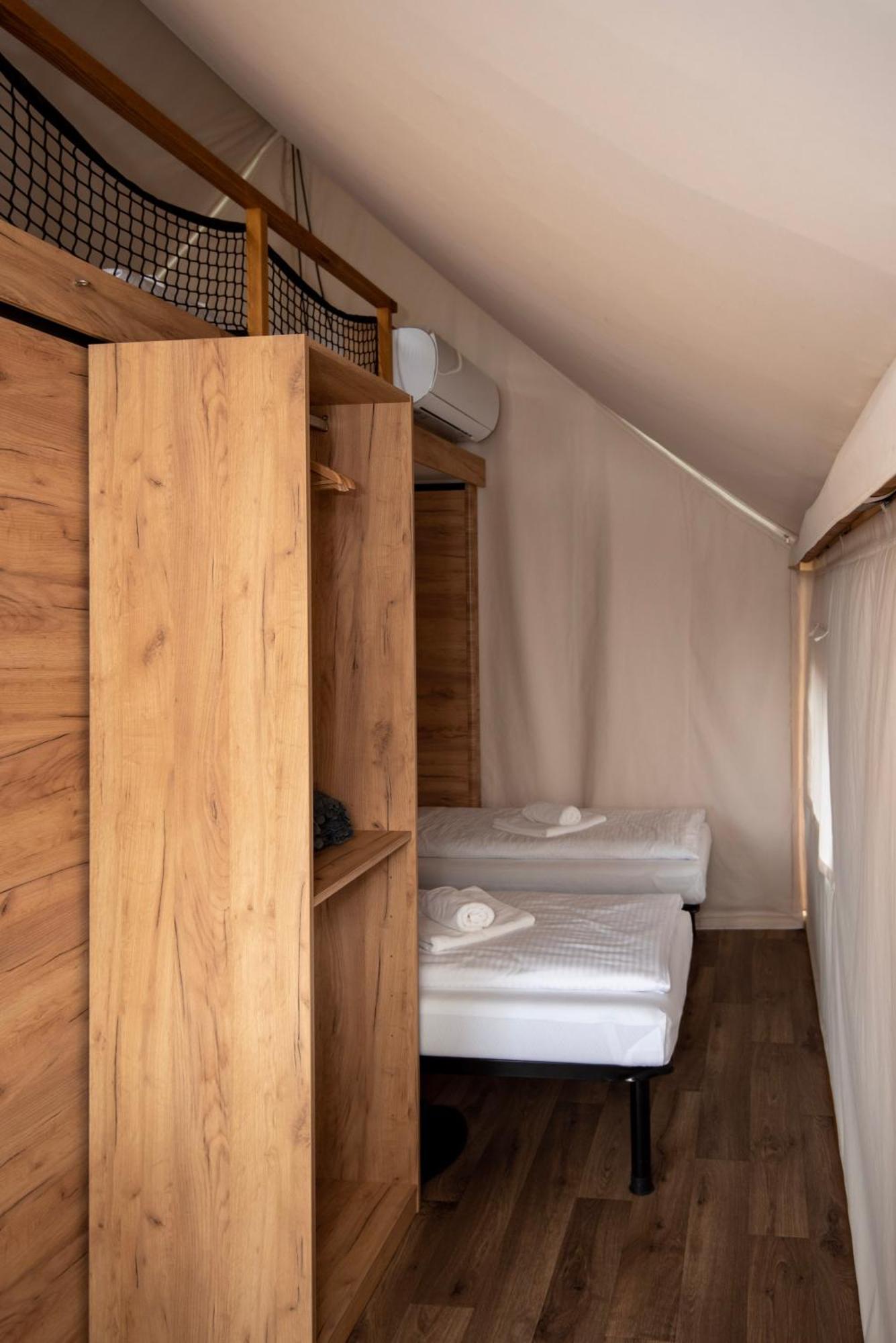 Forrest Glamping Hotel Banska Stiavnica Bagian luar foto