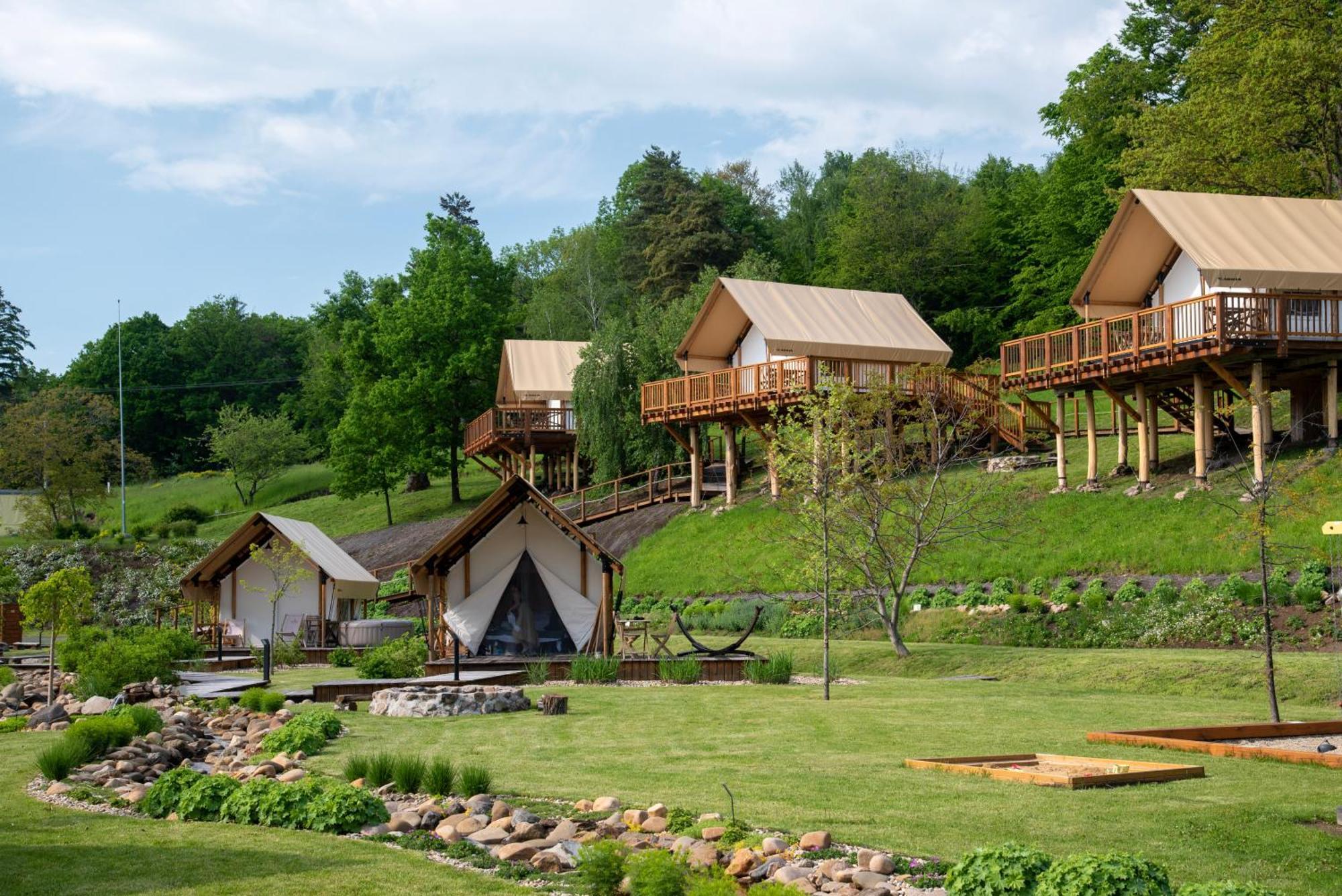 Forrest Glamping Hotel Banska Stiavnica Bagian luar foto