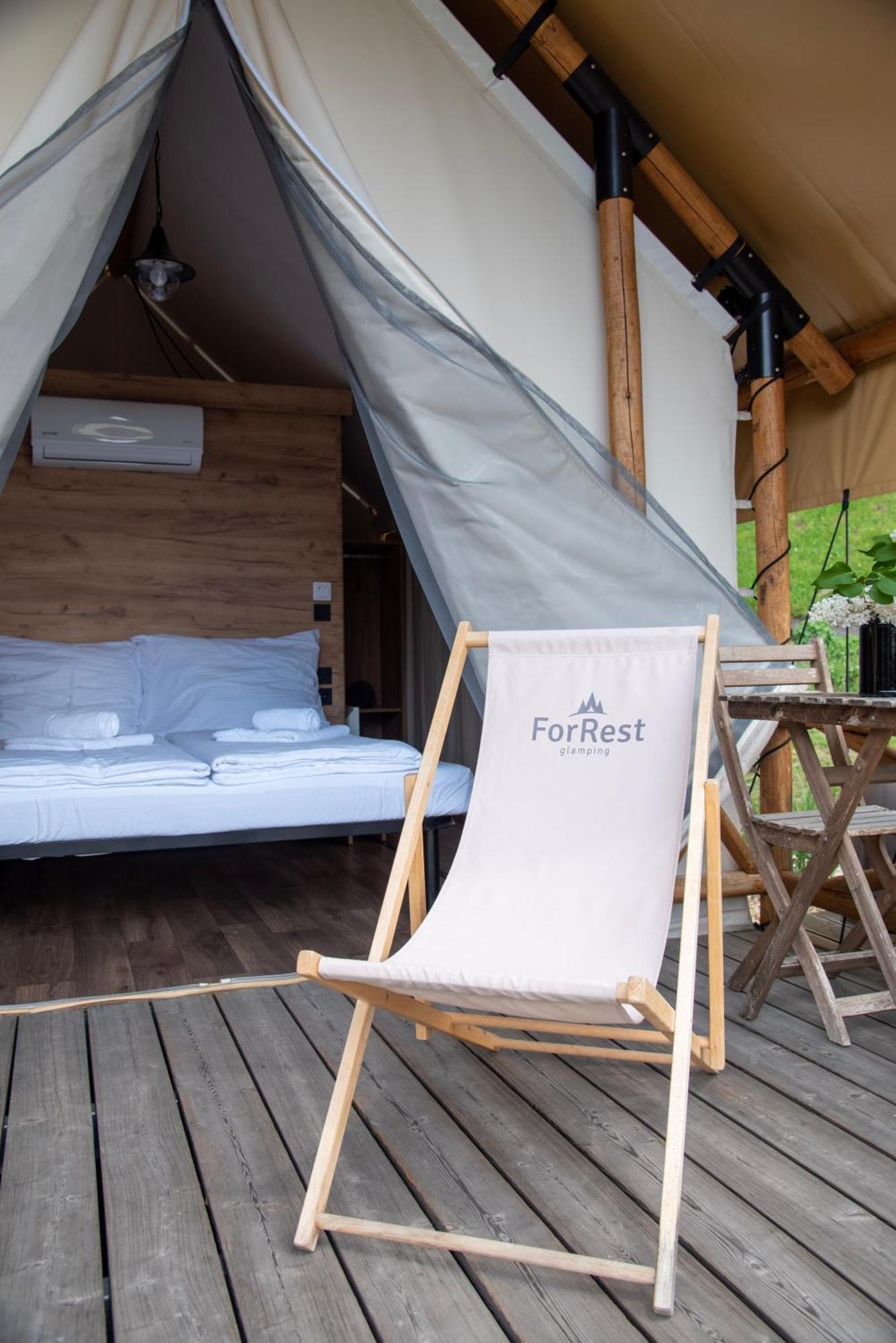 Forrest Glamping Hotel Banska Stiavnica Bagian luar foto