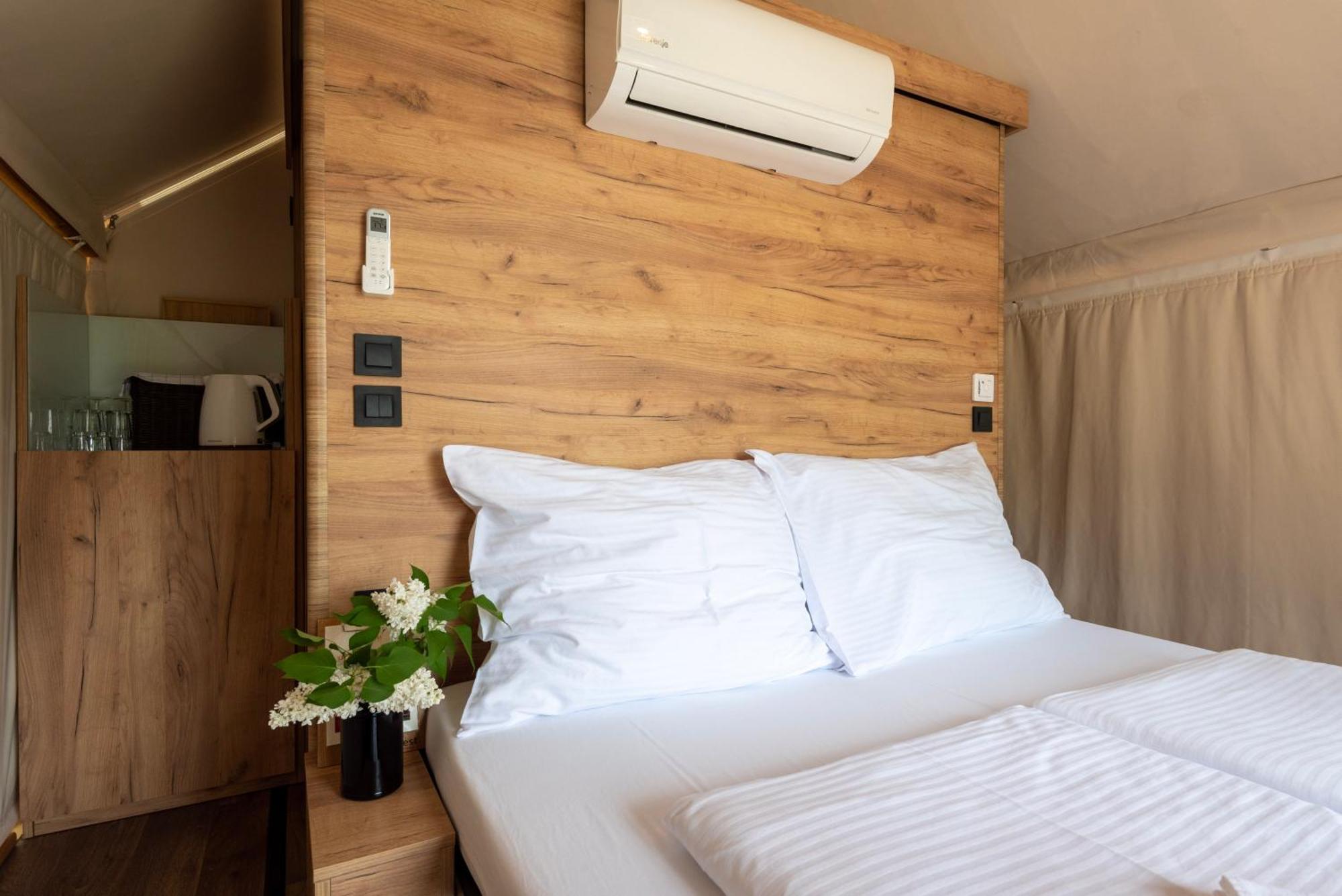 Forrest Glamping Hotel Banska Stiavnica Bagian luar foto