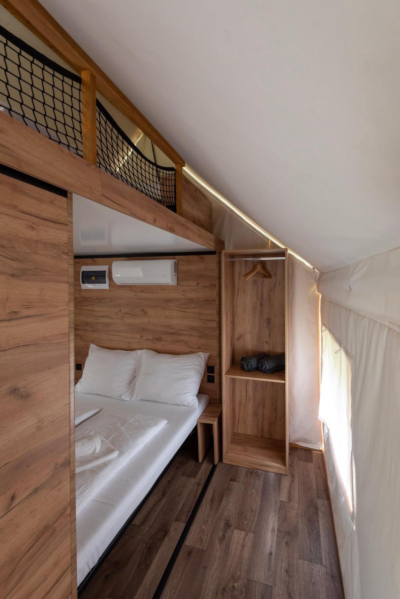 Forrest Glamping Hotel Banska Stiavnica Bagian luar foto