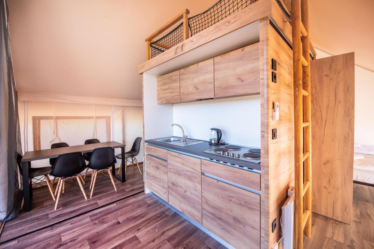 Forrest Glamping Hotel Banska Stiavnica Bagian luar foto