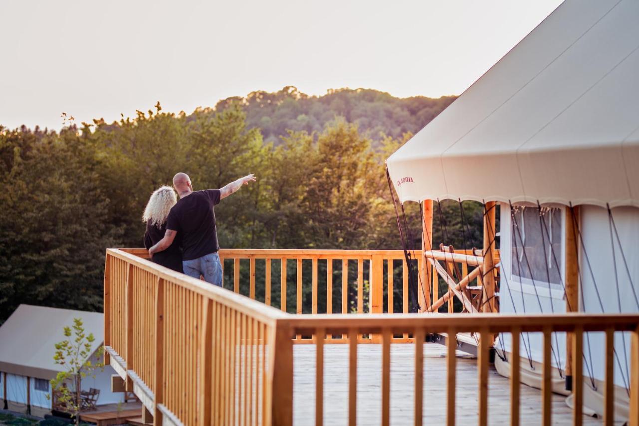 Forrest Glamping Hotel Banska Stiavnica Bagian luar foto